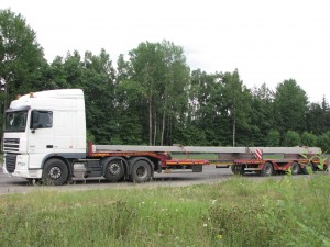 Перевозка бетонных опор для ЛЭП длиной 16,5м